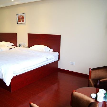 Greentree Inn Shandong Jinan Gaoxin District South Gongye Road Middle Aoti Road Express Hotel מראה חיצוני תמונה
