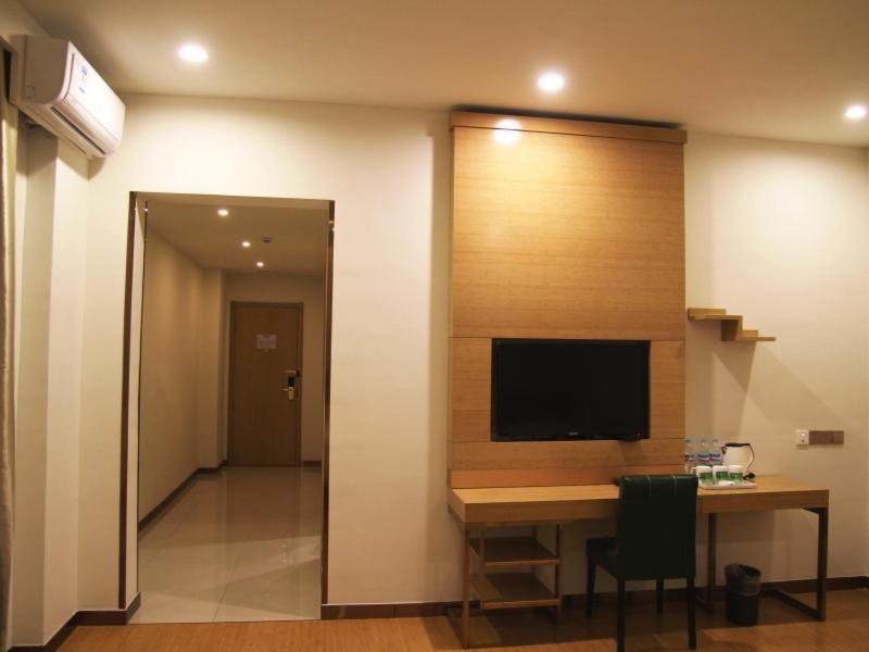 Greentree Inn Shandong Jinan Gaoxin District South Gongye Road Middle Aoti Road Express Hotel מראה חיצוני תמונה
