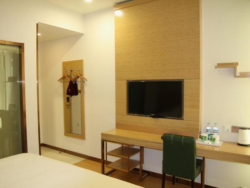 Greentree Inn Shandong Jinan Gaoxin District South Gongye Road Middle Aoti Road Express Hotel מראה חיצוני תמונה