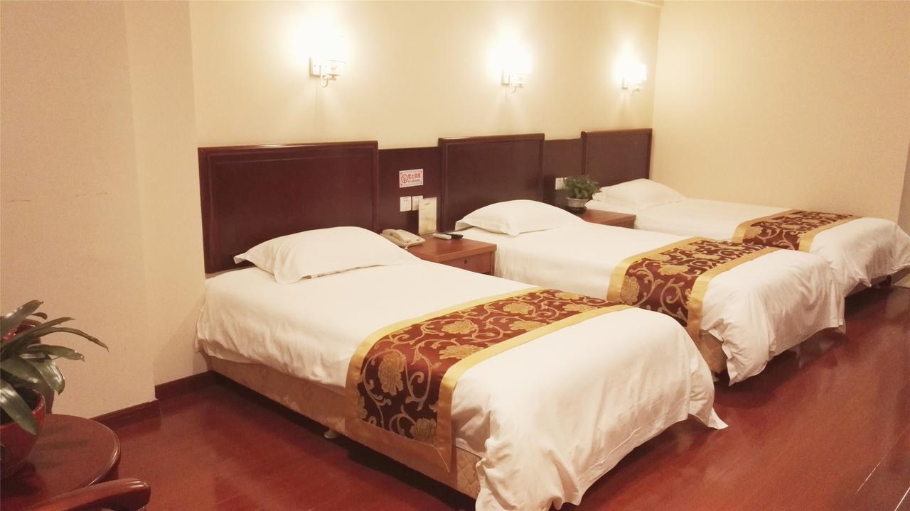 Greentree Inn Shandong Jinan Gaoxin District South Gongye Road Middle Aoti Road Express Hotel מראה חיצוני תמונה