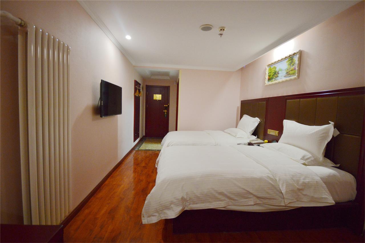 Greentree Inn Shandong Jinan Gaoxin District South Gongye Road Middle Aoti Road Express Hotel מראה חיצוני תמונה