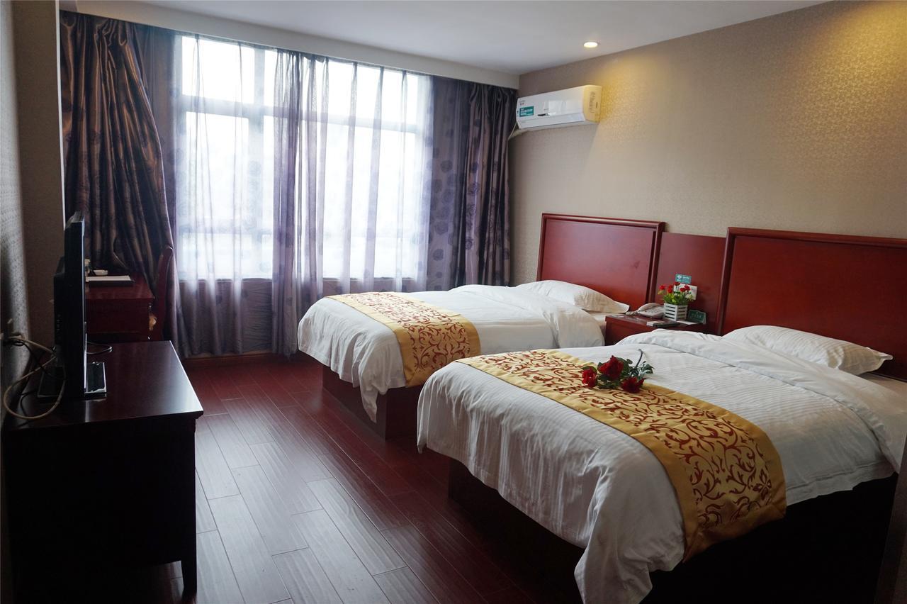 Greentree Inn Shandong Jinan Gaoxin District South Gongye Road Middle Aoti Road Express Hotel מראה חיצוני תמונה