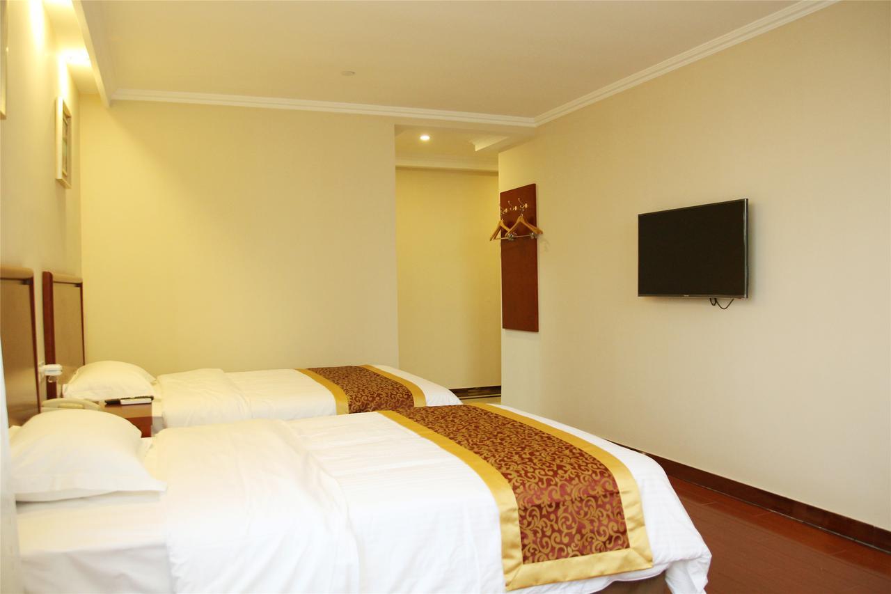 Greentree Inn Shandong Jinan Gaoxin District South Gongye Road Middle Aoti Road Express Hotel מראה חיצוני תמונה